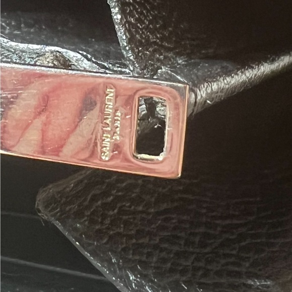 Yves Saint Laurent black pebbled leather zip around continental Wallet - Picture 3 of 14